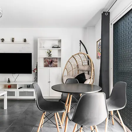 Bright Holiday home